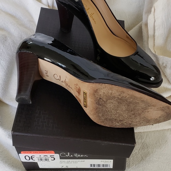 Heels - Picture 4 of 4